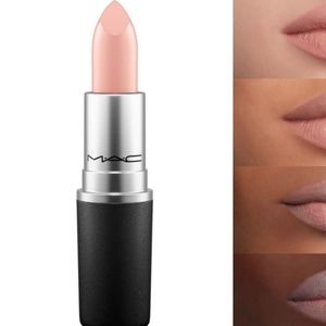MAC Lipstick in CREME D’NUDE